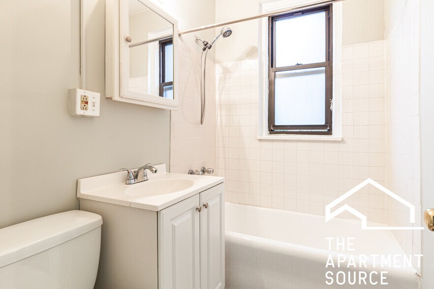 Building Photo - 3835 N Fremont St