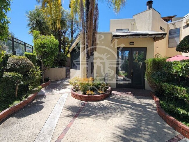 Building Photo - Spacious 2-bedroom, 2.5-bathroom Home for Rent in Chino Hills, CA.