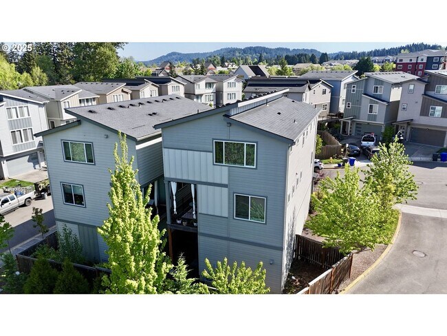 Building Photo - Modern Comfort in Happy Valley – 3BD/2.5BA...