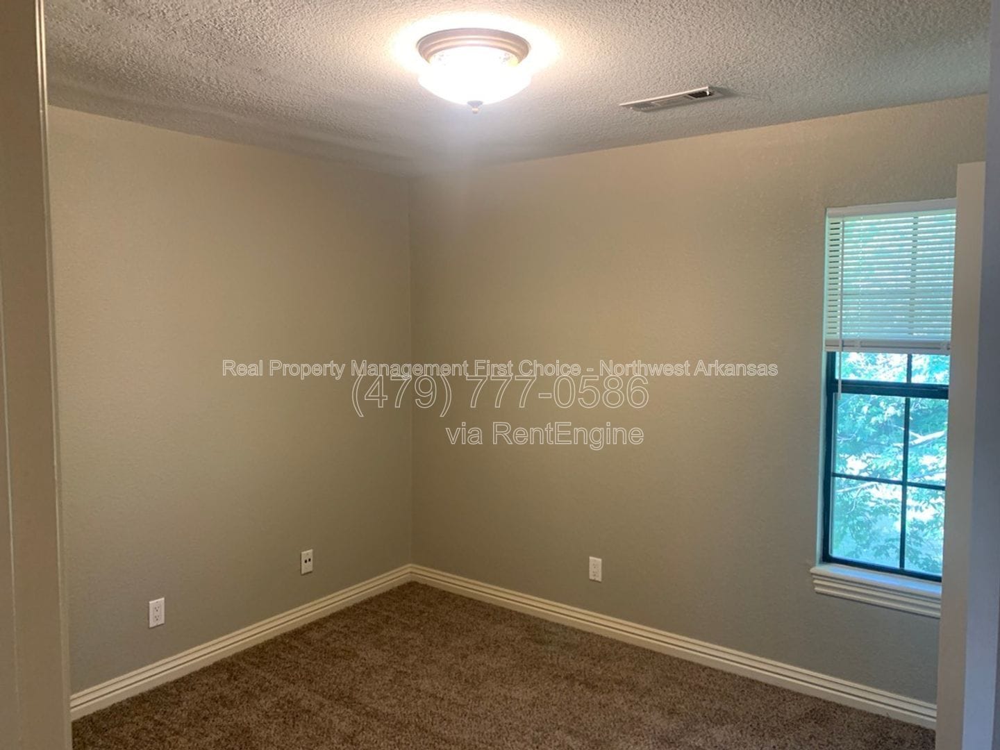 Building Photo - 1376 Oakland Ave