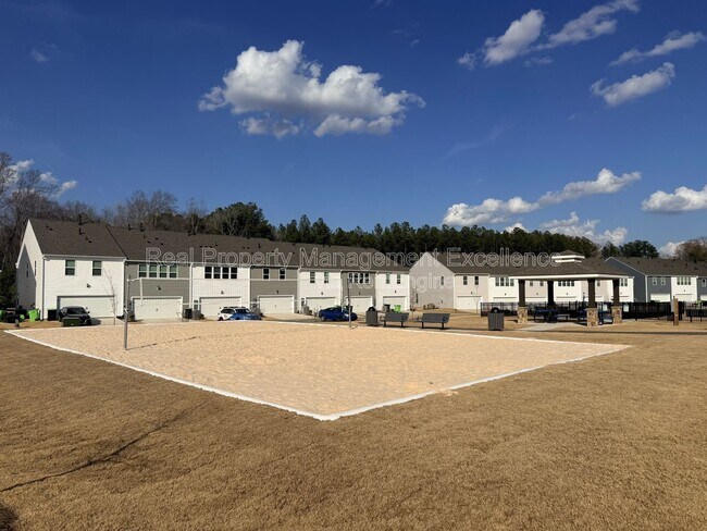 Building Photo - 810 Old Tarboro Rd