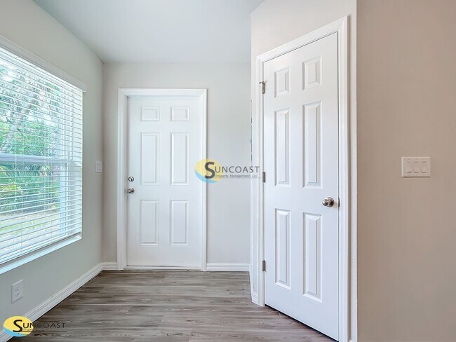 Building Photo - 3090 E Odier St