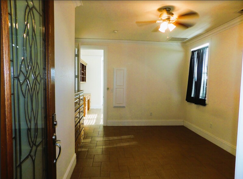 Building Photo - 1306 Broadhead Rd