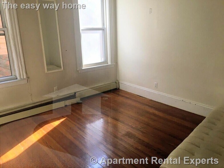 Building Photo - 9 Fulkerson St