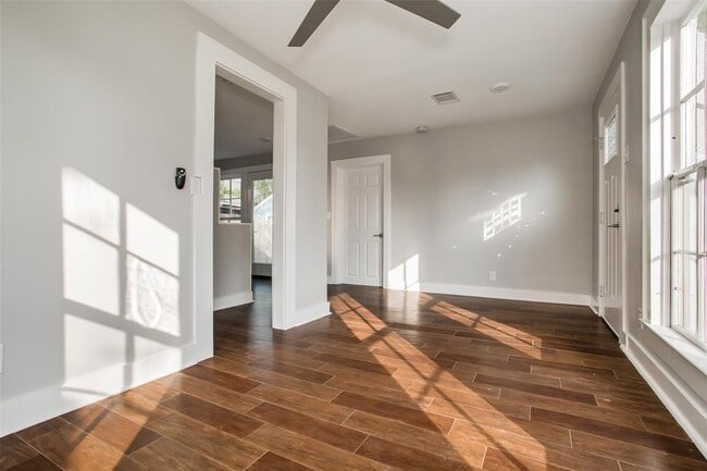 Building Photo - 4500 Avenue H