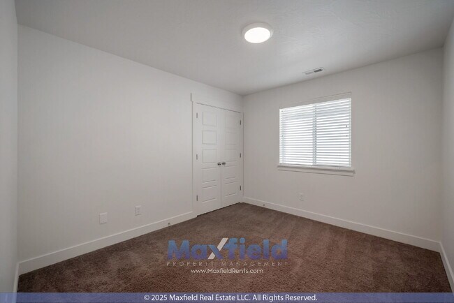 Building Photo - LEASE SPECIAL ! 4BD 3.5BTH 2GAR Home in Eagle Mountain