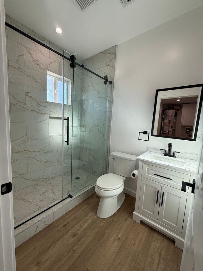 Building Photo - All solar new construction 3/3 house