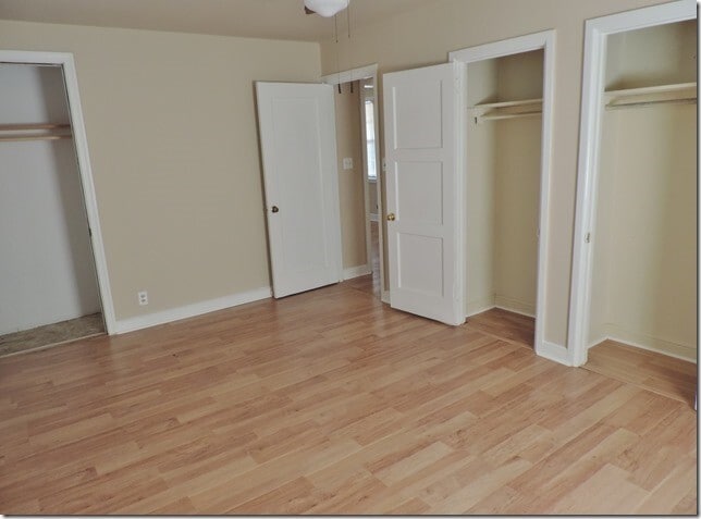 Building Photo - 124 Stadium St SW