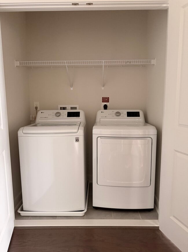 Building Photo - 13362 Arrowbrook Centre Dr