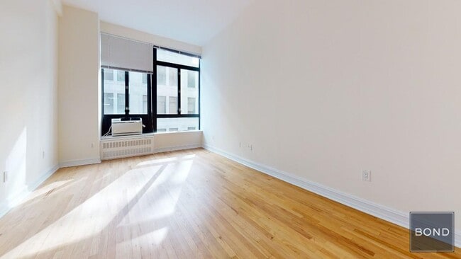 Building Photo - 1 Astor Pl
