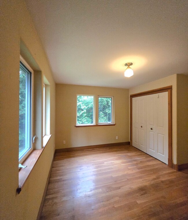 Building Photo - 2 Bedroom, 2 Bathroom Home For Rent in the...