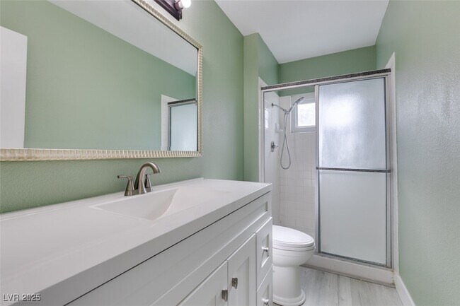 Building Photo - 605 Mosswood Dr