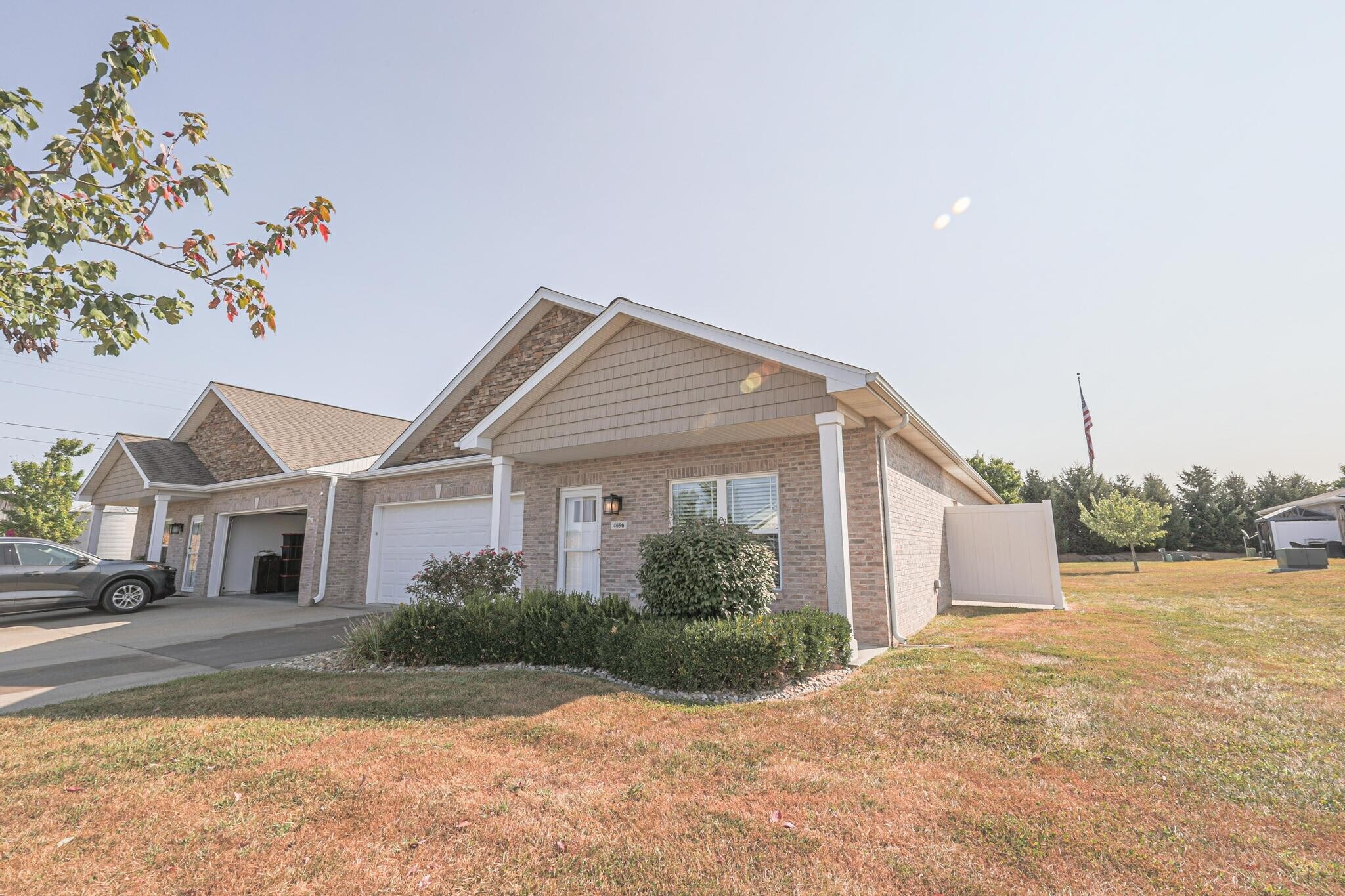 Building Photo - 4463 Downey St