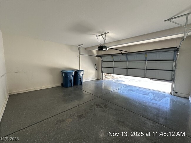 Building Photo - 10632 Peach Creek St