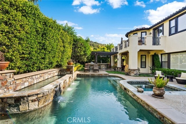 Building Photo - 15 Calle Angelitos