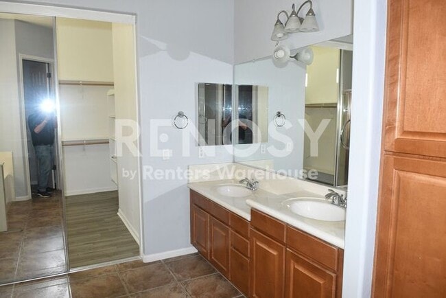 Building Photo - 4 BD + Office, 2.5 BA. 3-Car Garage w/ Pool in Litchfield Park!