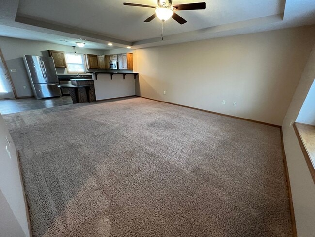 Building Photo - 713 W 8th St