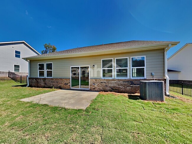 Building Photo - 2110 Twisted Creek Ln