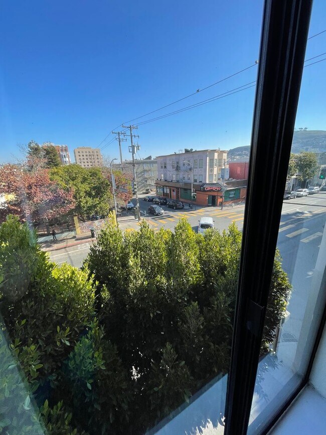 Building Photo - 3514 25th St