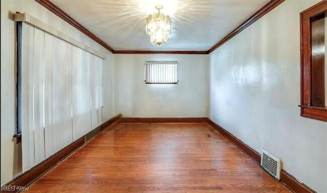 Building Photo - 14300 Darwin Ave