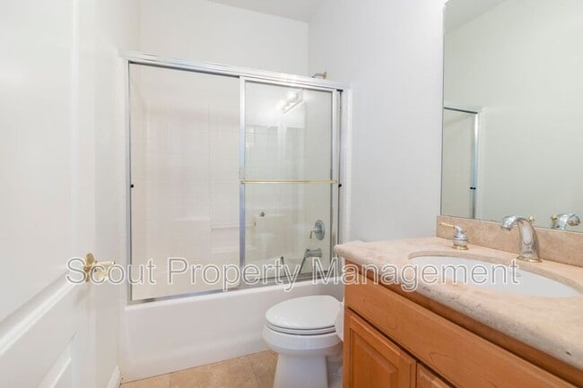 Building Photo - 41829 St Thomas Ct