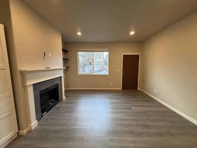 Building Photo - 14233 SW 169th Ave