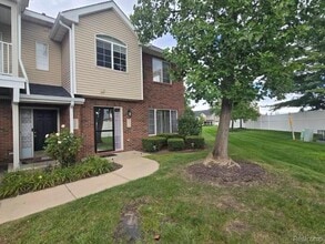 Building Photo - 24015 Fairlane Blvd
