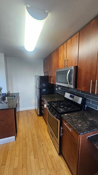 Building Photo - 12399 Flatlands Ave