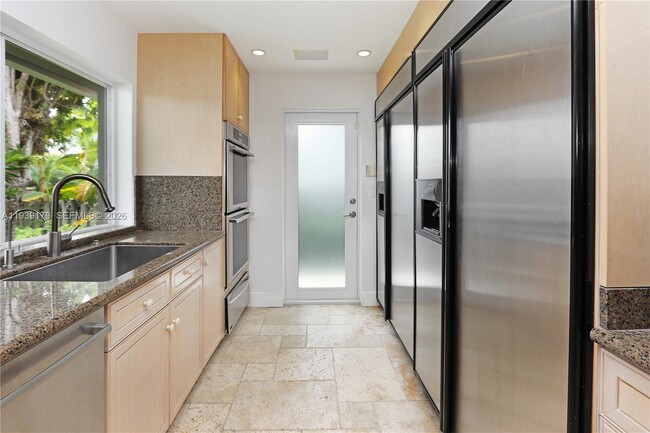 Building Photo - 1108 Washington St