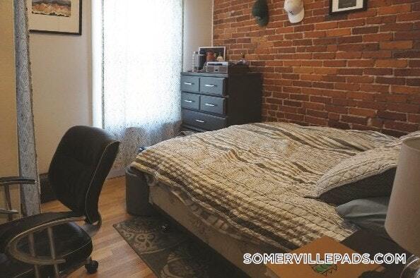 Building Photo - 164 Broadway