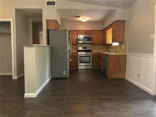 Building Photo - 8202 Renton Dr