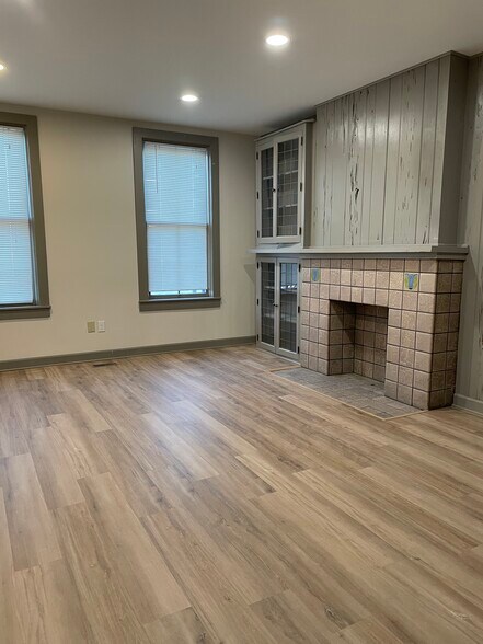 303 - 303 E Livingston Ave