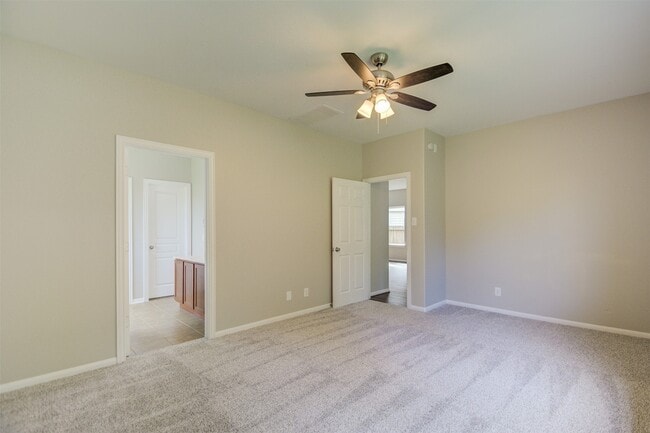 Building Photo - 6026 Burnet Bend Ave