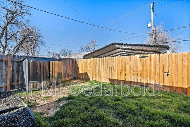 Building Photo - 2339 S Acoma St