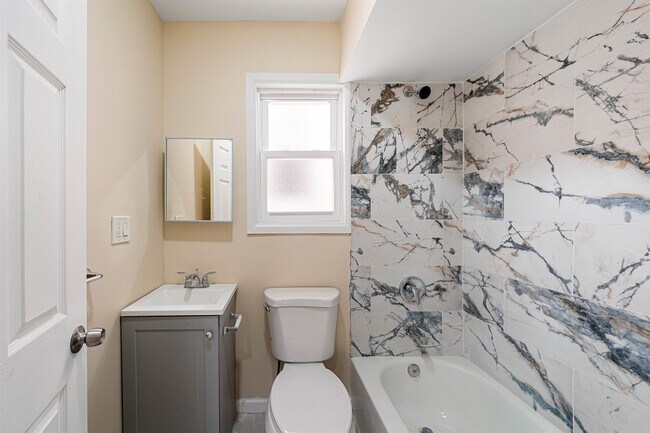 Building Photo - 378 Avenue C
