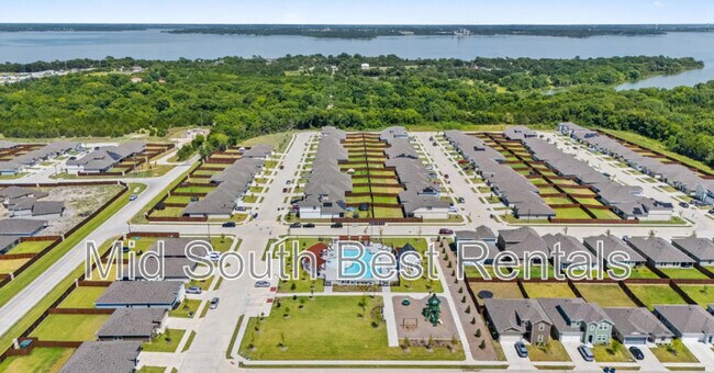 Building Photo - 7015 Vining Dr