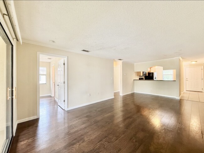 Building Photo - 10155 Sailwinds Blvd S