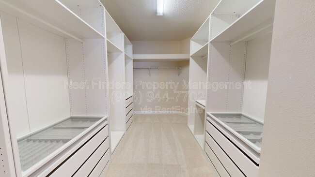 Building Photo - 152 Prospect Ln