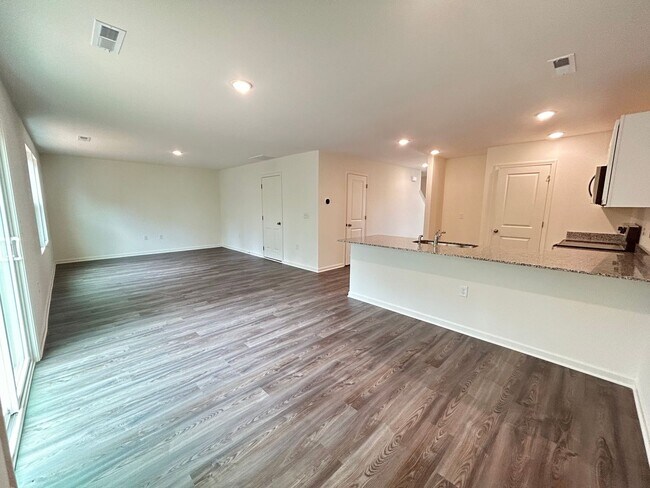 Building Photo - 724 Ironwood Ct