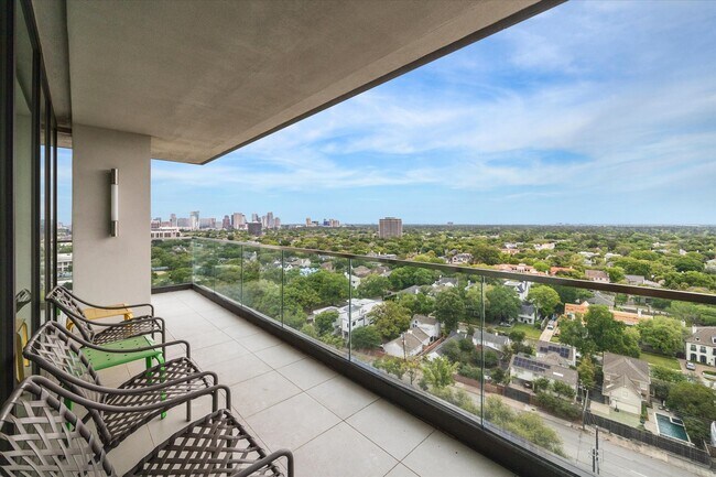 Building Photo - 3433 Westheimer Rd
