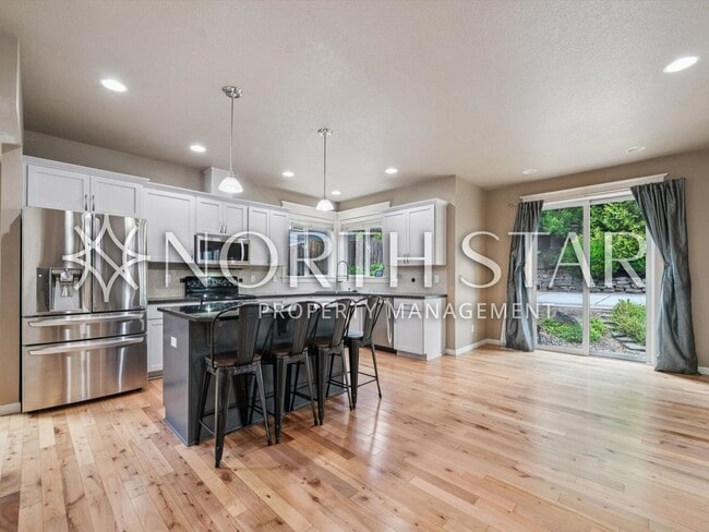 Building Photo - Move-In Ready Craftsman with Gourmet Kitchen, Bonus Room & Private Basketball Court