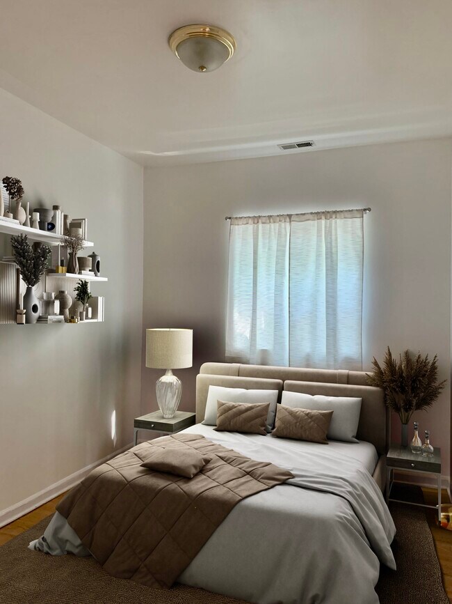 Bedroom #3 - 6501 N Greenview Ave