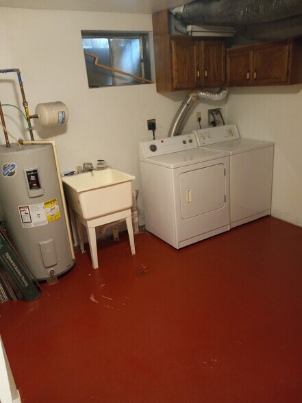 Building Photo - 735 N 12th St