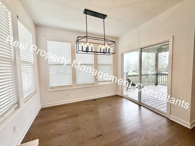 Building Photo - Extraordinary 4 bedroom home in Lee's Summit