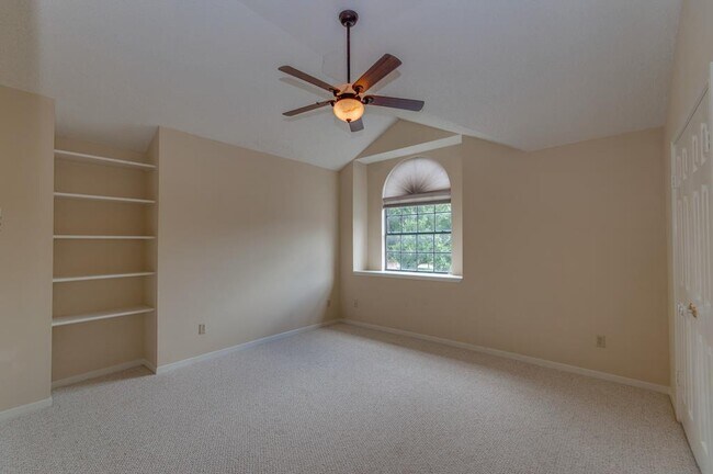 Building Photo - 11310 Chiselhurst Way Ct