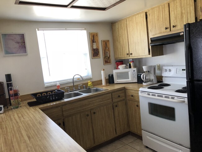 Kitchen - 7368 Pebble Beach Rd