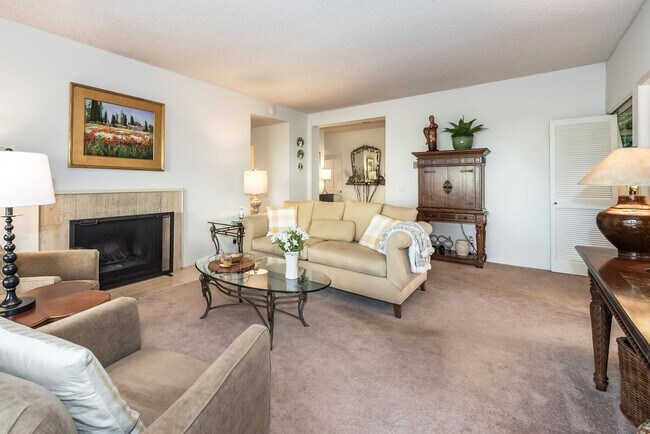 Building Photo - Unfurnished Spacious Montecito Shores 1700...