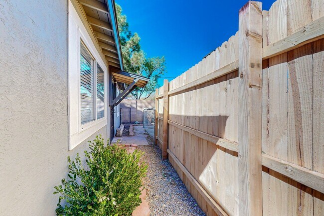 Building Photo - North Valley Casita 2 Bedroom 1 Bath