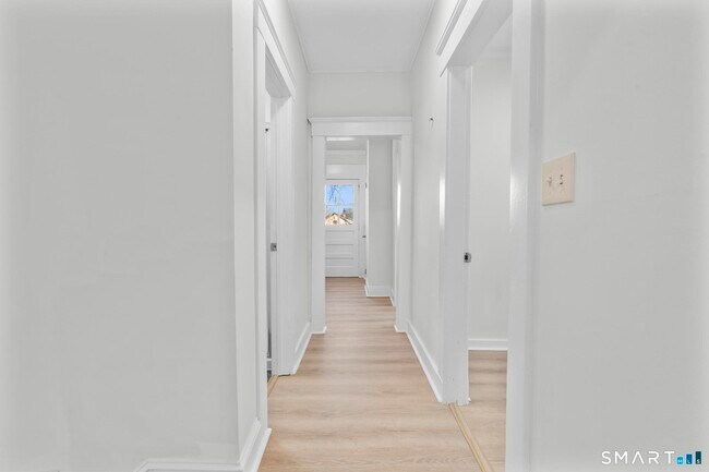 Building Photo - 141 Augur St