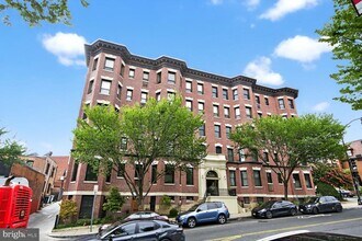 Building Photo - 2038 18th St NW